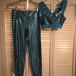Heroine Sport Shimmering Teal Leggings and Crop Top Set